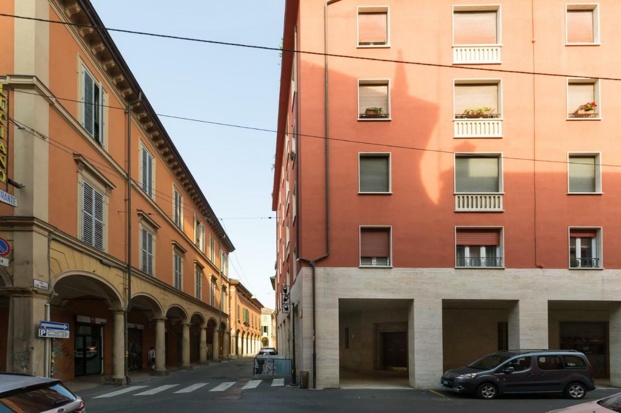 Housmart Nazario Sauro 15 Apartment Bologna Luaran gambar